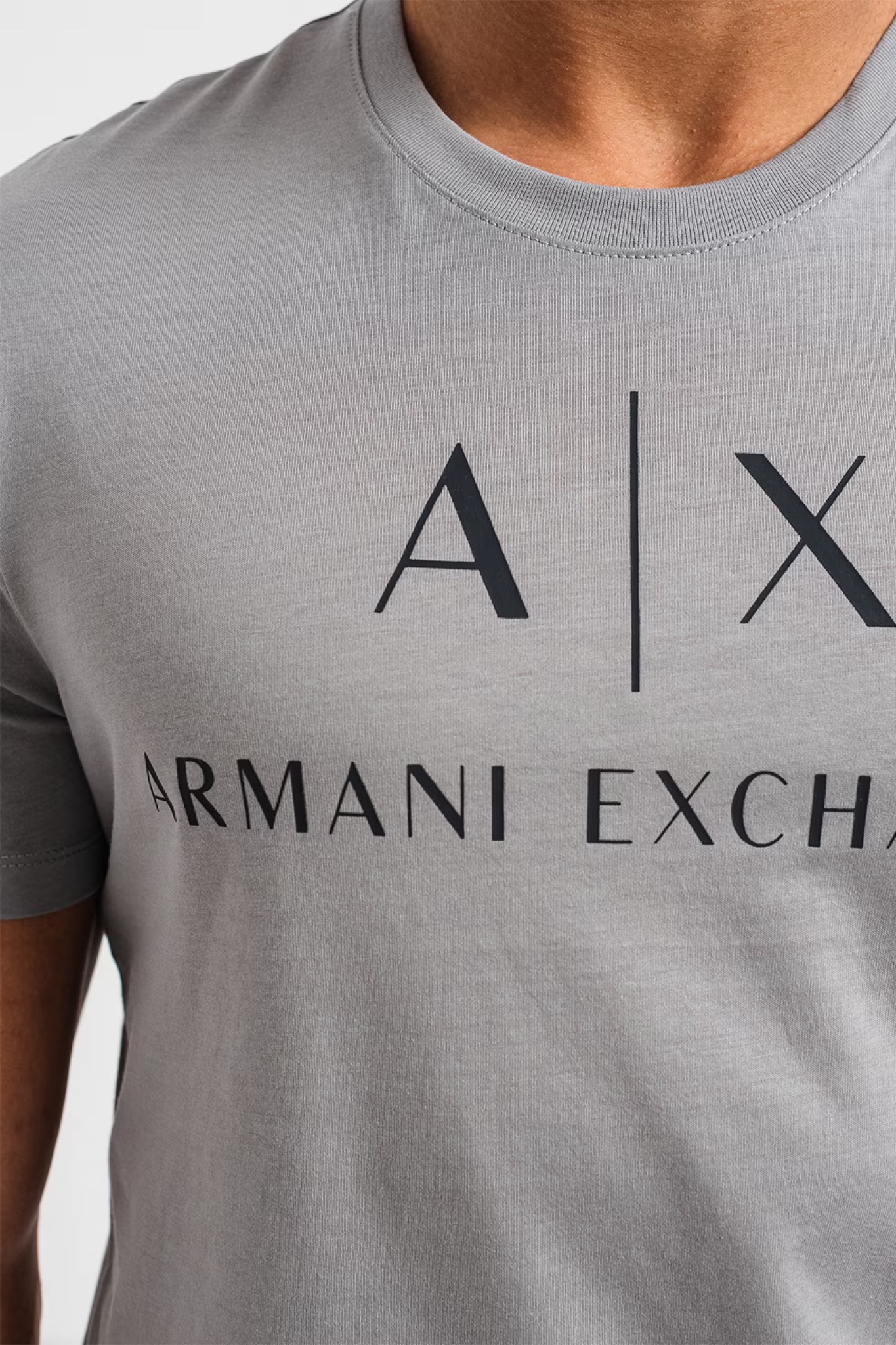 Сіра футболка Armani Exchange