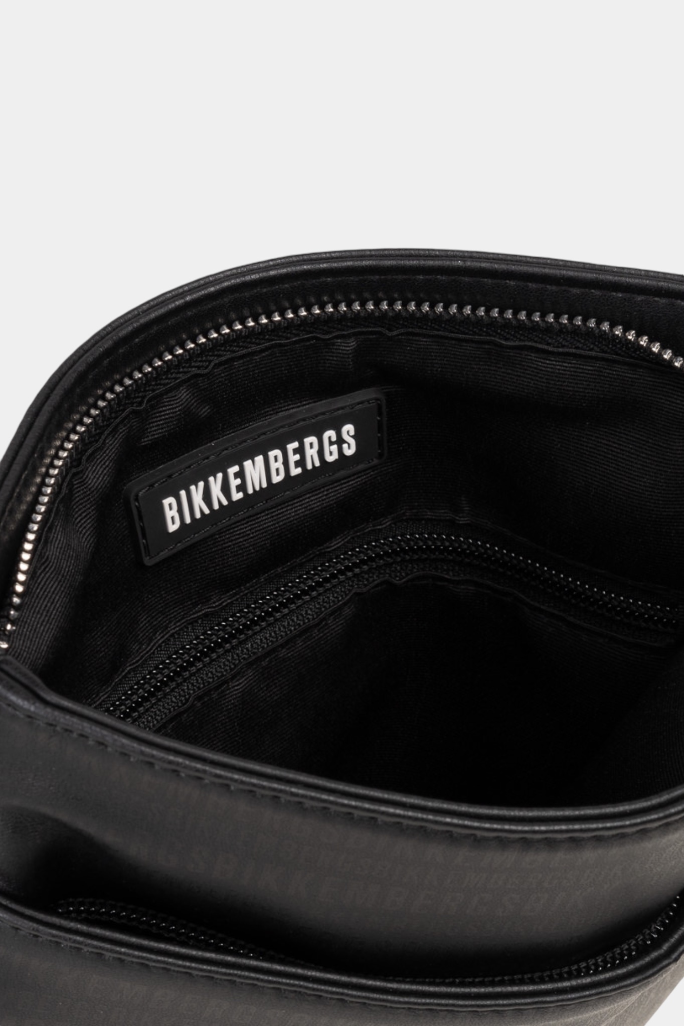 Чорна сумка Duke BKBO00890P Bikkembergs