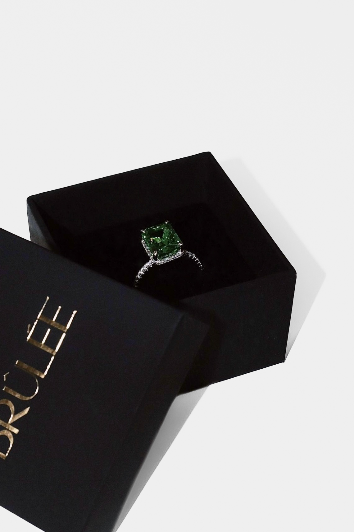 Серебряное кольцо Muse Green BRÛLEÉ