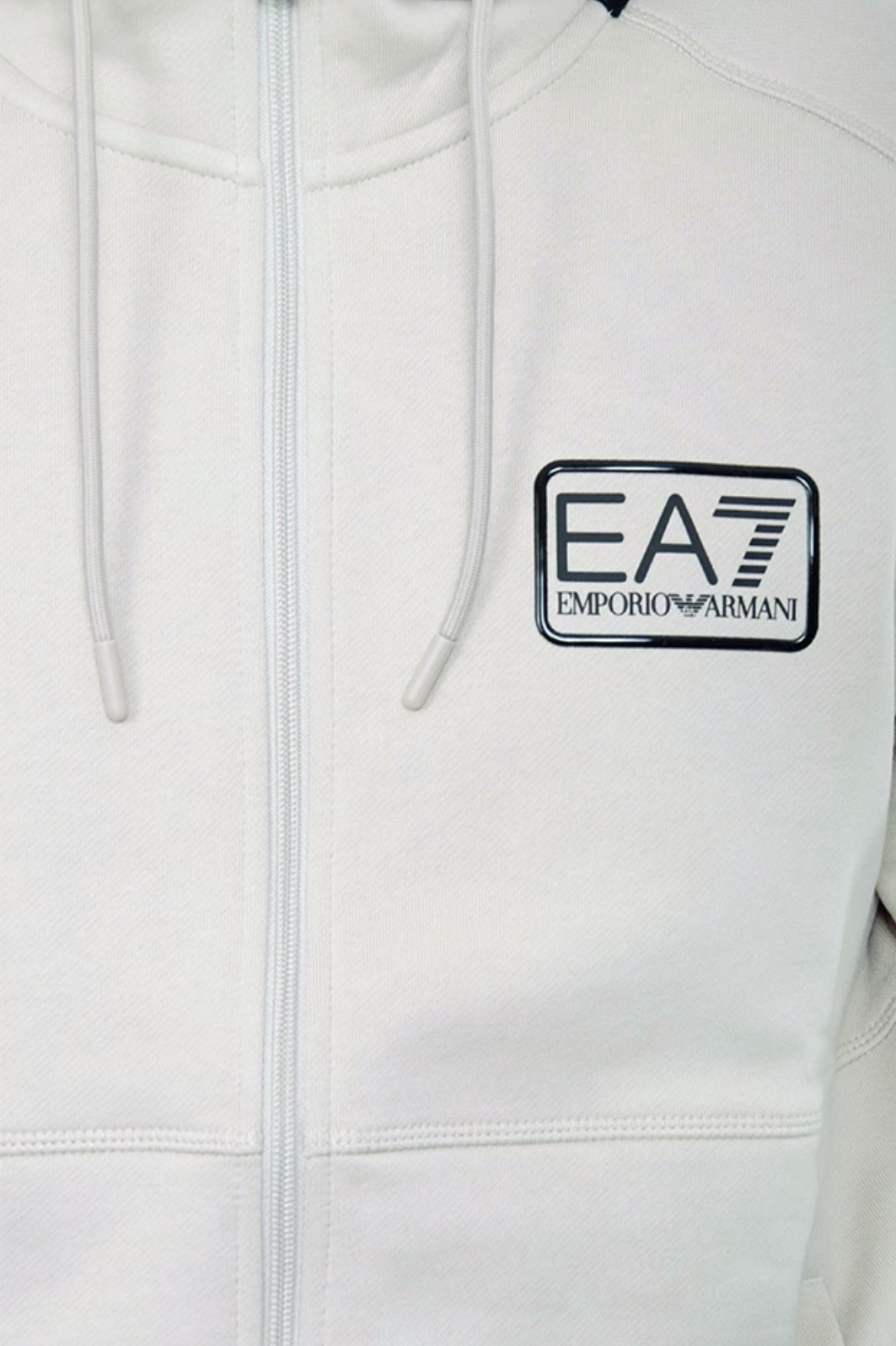 Серое худи EA7